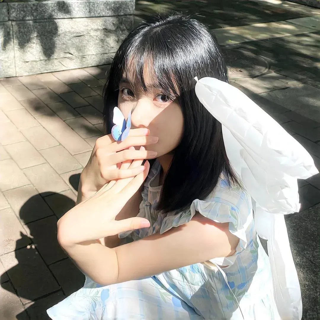 愿郎再吻妾朱唇